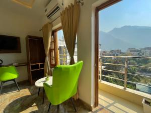 Wanna Stay Rishikesh