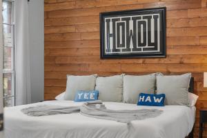 Heated Pool PoolTable HotTub Sleeps 16 Renovated - 4hvězdičkové hotely ve městě McKinney