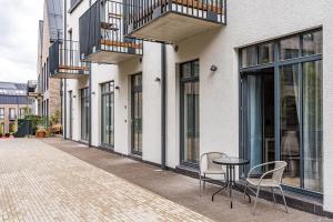 City center studio, parking, 16