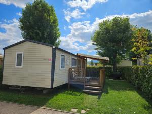 Campings Les bords du Rhone : photos des chambres
