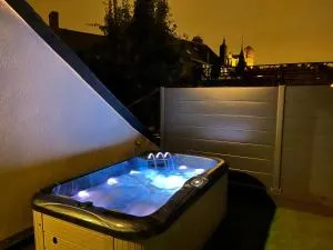 Love in the Sky - Jacuzzi - Vieux mans - 2 pers - La Chapelle-Saint-Aubin