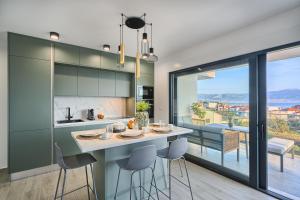 Imolas Place - Sea-View & Pool