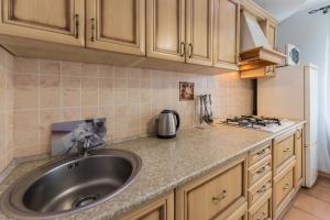 Апартаменти 1-кімнатні, м. Палац Спорту