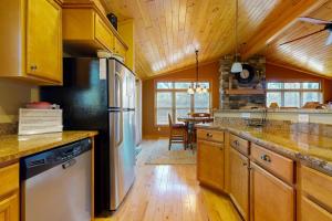 Pool and Beach Access! Lake Arrowhead Hideaway