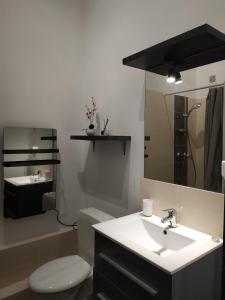 Appartements Tres bel F2 a deux pas du centre ancien : photos des chambres