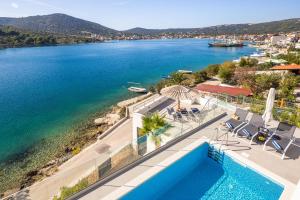 Beachfront Villa Mila M with Pool