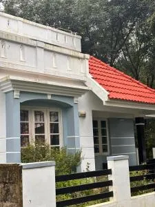 Mannu The Art Space - Piravam