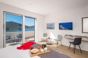 Beachfront Villa Mila M with Pool