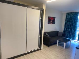 Side Meryam Suit Deluxe Hotel