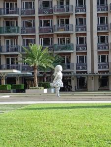 Condotel nearby MOA with Pool Access