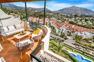 Amazing apartment with sea view in Puerto Banus