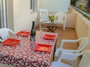 Apartamento en Complejo Residencial AV-24