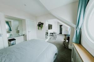 Modern 1bed Flat - Ideal for Wind Turbine