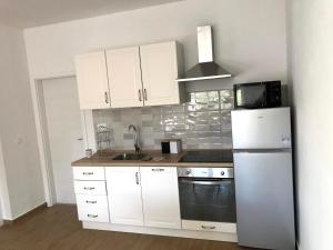 Vacation house with private pool and yard