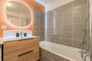 Appartements Appartement une chambre avec parking et terrasse : photos des chambres