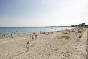 Maisons de vacances A 500m de la plage, maison pour 6 avec jardin : Maison de Vacances