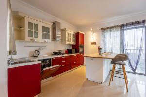 Penthouse Near Paceville with Private Terrace by QuickTrips