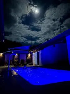 Condomínio Mar Verde Caraguatatuba , 500 metros da Praia - João Neiva