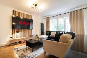 Luxury City Centre Haven Super King En-suite with Parking - Bridge