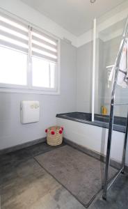 MARCOGNEY - Golfe de St-Tropez - Aux Marines de Cogolin - Appartement climatisé vue sur le port