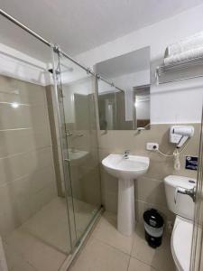 HS-T Habitacion Triple con wifi, piscina y aire acondicionado
