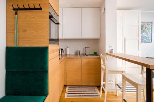 Wola Smocza Pleasant Studio by BookingHost