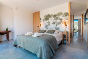 Villas La sublime villa du moulin avec vue mer exceptionnelle ! : photos des chambres