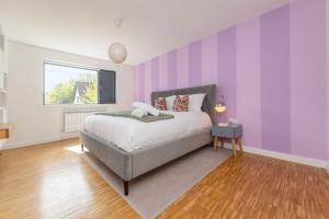 Modern Luxury -Four Bed House