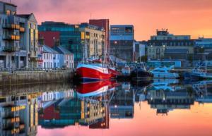 Modern Luxury -Four Bed House