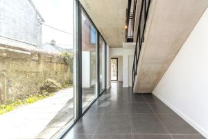 Modern Luxury -Four Bed House