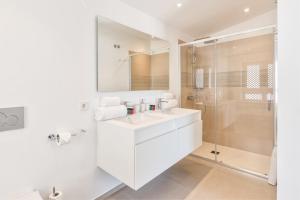 Pelicar 0-5 SEA VIEW 2B