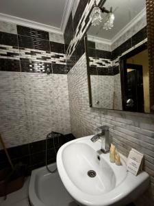 Art Home Special apartment highly furnished centered location B7 Group 73