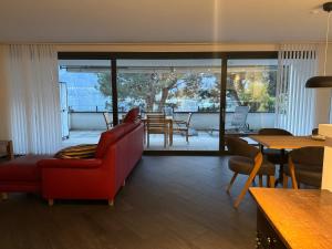 Appartamento fronte lago