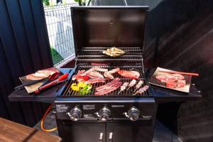 Vacation Rental Motobu Grande BBQ機材完備