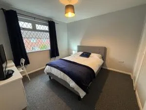 Perfect for NHS Staff & Contractors - Fast WiFi - 1 Bedroom in 4 Bedroom House CD3 - 莱斯比