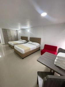 HS-C Habitación Cuádruple con aire acondicionado y piscina