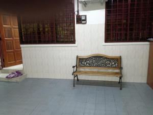 DeStay Trong