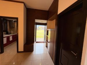 Oasi Lèsia - La Casa sul Lago con Spiaggia privata e piscina vista lago