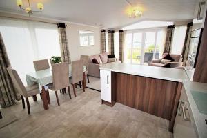 Lydstep Beach Village - 312 Bay View