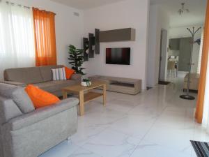 Tan-Nanniet Penthouse in Dingli