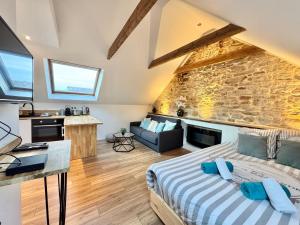 Studio cosy - renove - calme - 3 personnes - proche gare et centre historique