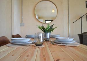 Cosy hideaway nestled between Aberporth & Tresaith
