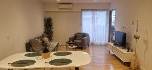 Centre de Nice - Musiciens - Maréchal - Balcon 500m Promenade des Anglais