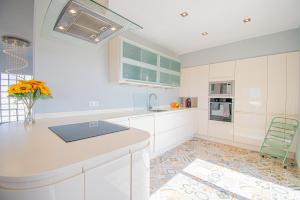 The One Ocean Front - Elegant 3-Bedroom Villa