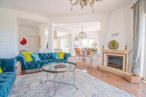 The One Ocean Front - Elegant 3-Bedroom Villa