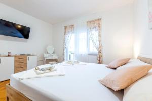 2 Bedroom Apartment Near Split in Podstrana