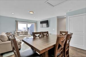 Coastal Calm by Sea Scape Properties