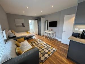 Highgate 1bed Flat - Contractors & Central Cleethorpes