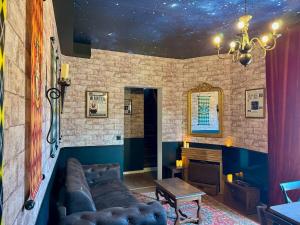 Appartements Le Manoir des Sortileges a Reims : photos des chambres