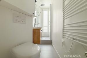 Boucry - Charming and Bright One-Bedroom Apartment in the Heart of the 18th